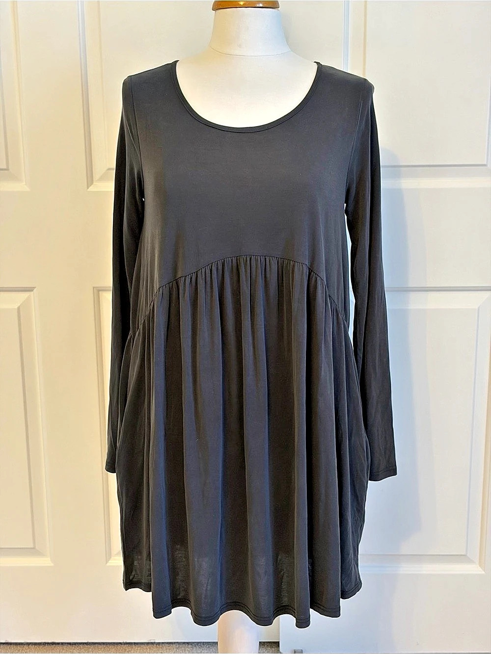 Crane Clothing Co. Long Sleeve Mini Dress in Black Size Small NWT